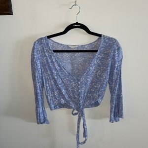 LA hearts blue floral 💙🌸 blouse